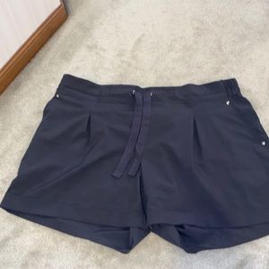 Comfy shorts with pockets
